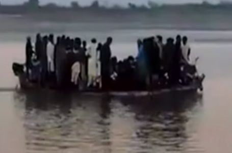ٹھٹھہ میں ماہی گیروں کی کشتی الٹ گئی 12 افراد لاپتہ