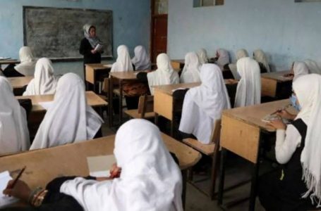 افغانستان میں لڑکیوں کے سکول جانے پر پھر پابندی عائید